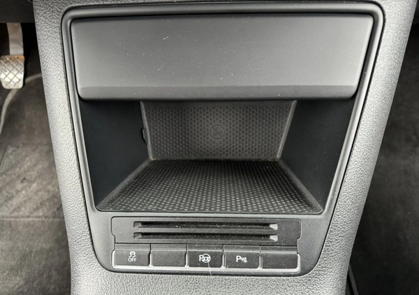 Volkswagen Tiguan cena 46900 przebieg: 229112, rok produkcji 2011 z Drobin małe 379